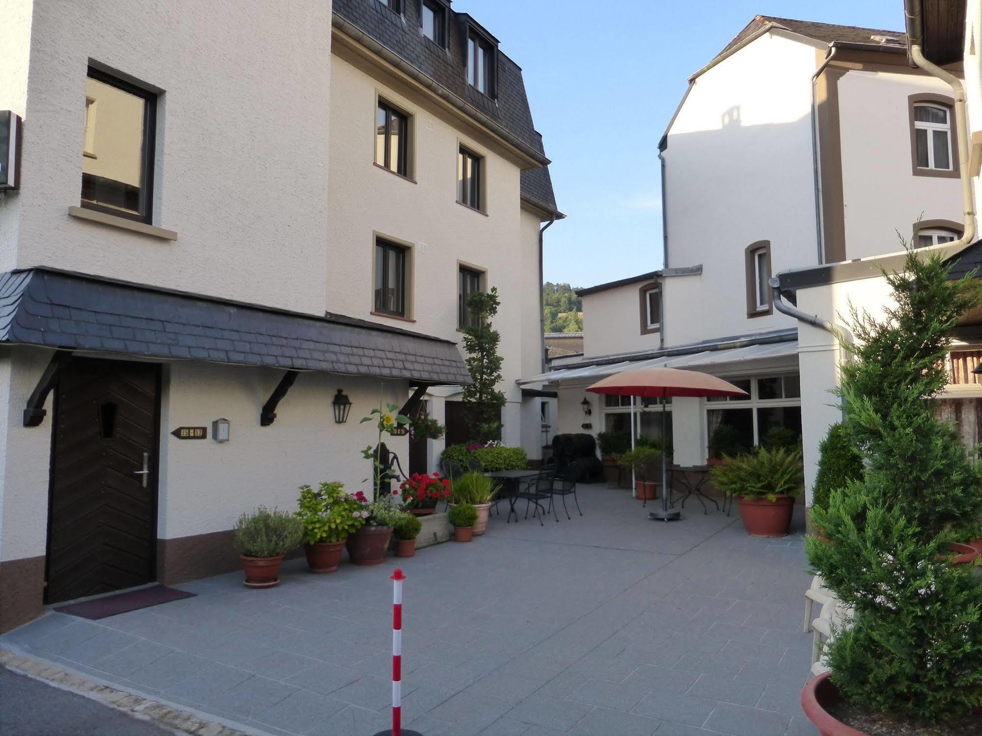 Hotel Du Parc Diekirch Exteriör bild